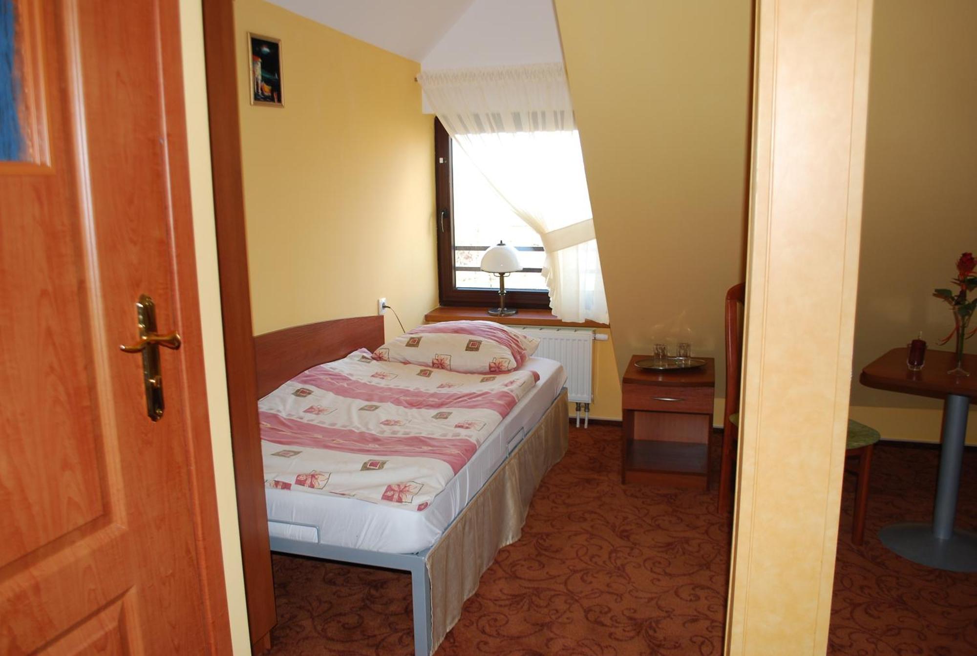 Hotel Anka Słubice Exteriör bild